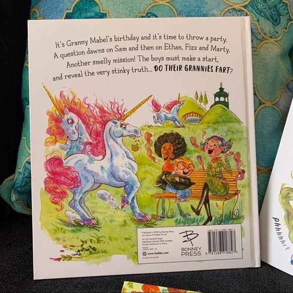 Grannies, Girls, and Moms Don’t Fart Hardcover Books (Set of 3 ) New - Picture 12 of 16